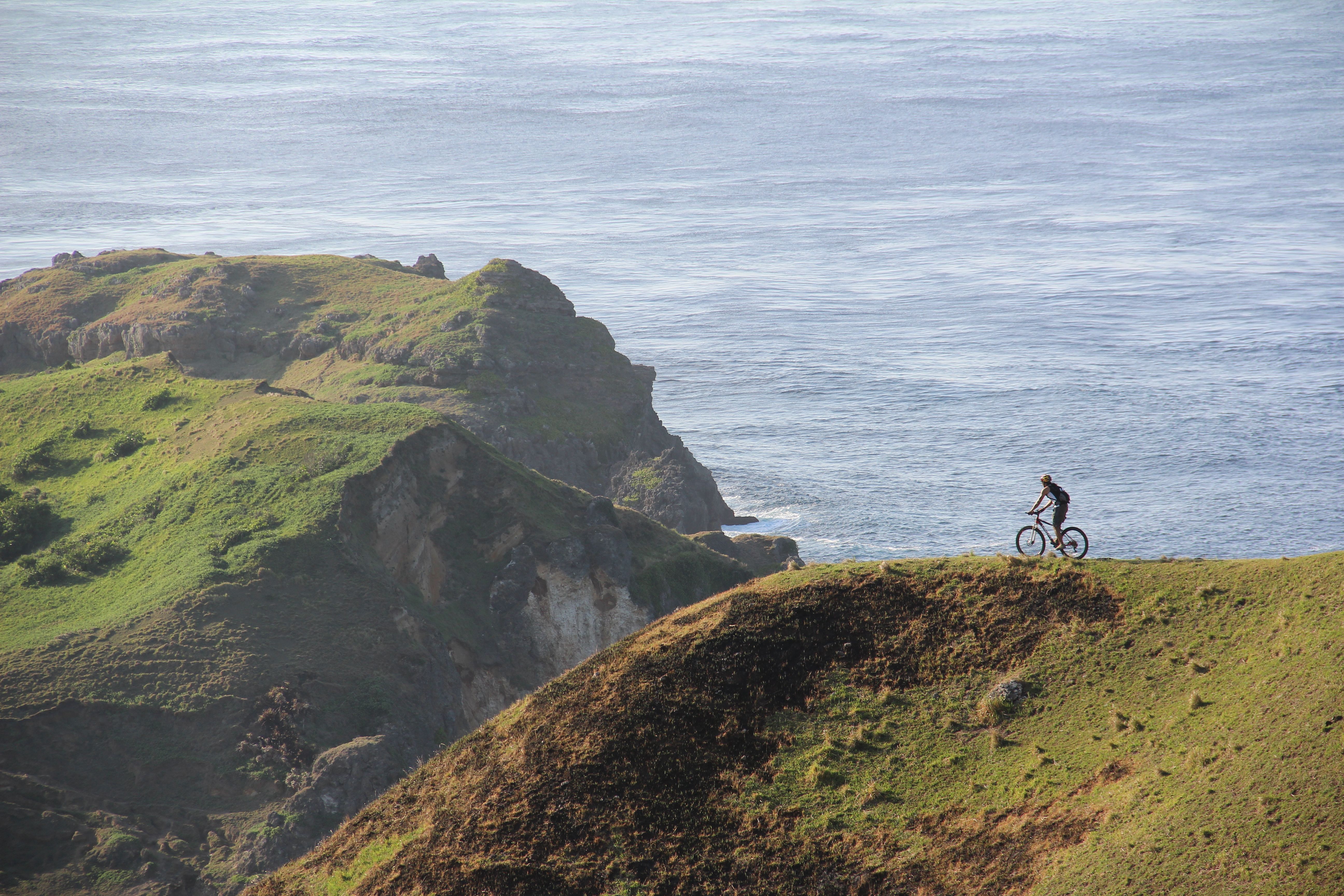Best in travel 2026, Lonely Planet: cicloturismo alle Batanes Island, Philippines © Kara Santos