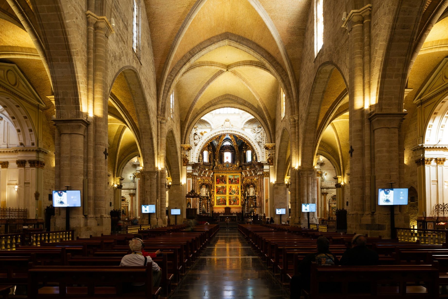 L'interno della Cattedrale di Valencia / Massimiliano Rella