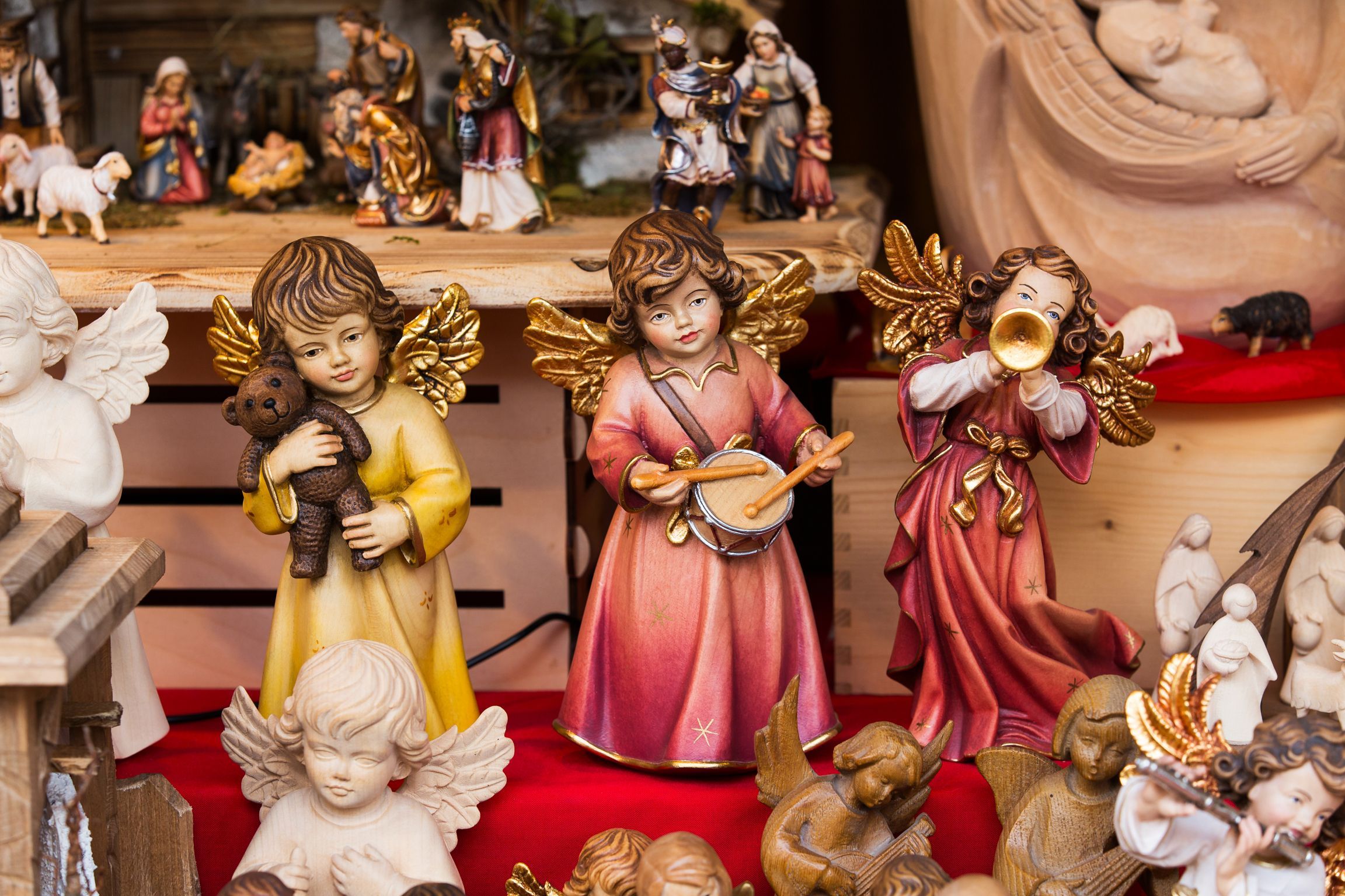 Decorazioni natalizie artigianali al Mercatino di Natale di Vipiteno (Bz) / Massimiliano Rella