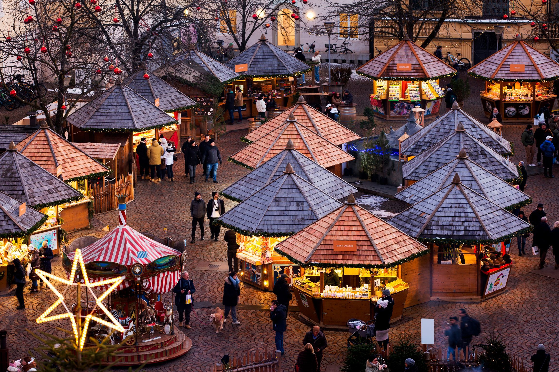 Le casette al Mercatino di Natale di Bressanone / Massimiliano Rella