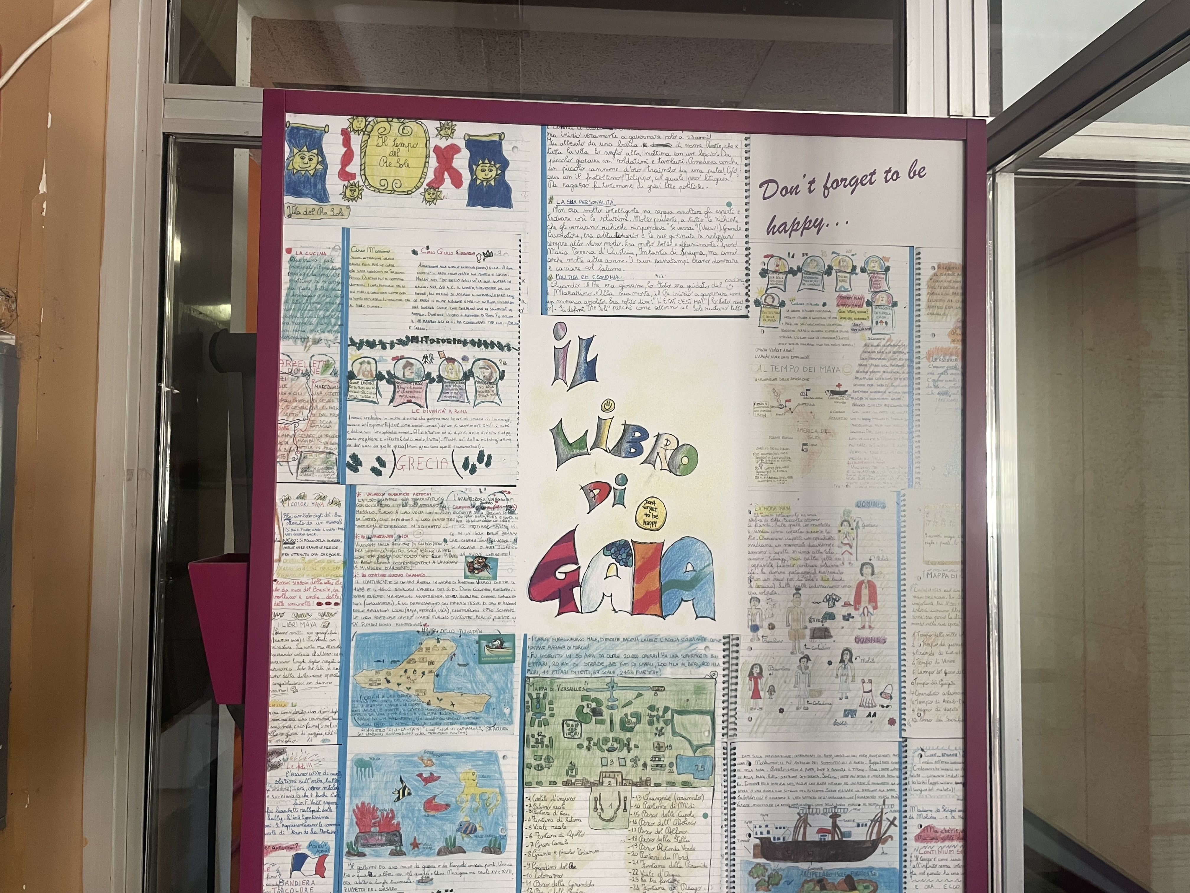 Il "libro di Gaia" con gli scritti della ragazza, appeso nei locali della sua scuola media nel quartiere romano di Val Cannuta