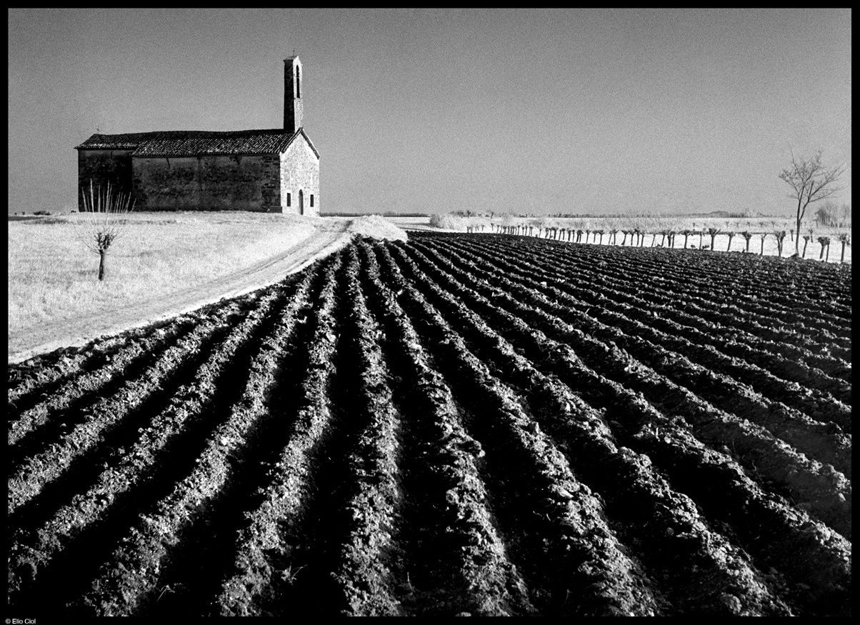 Elio Ciol, Chiesetta votiva, Remanzacco, 1961 © Elio Ciol