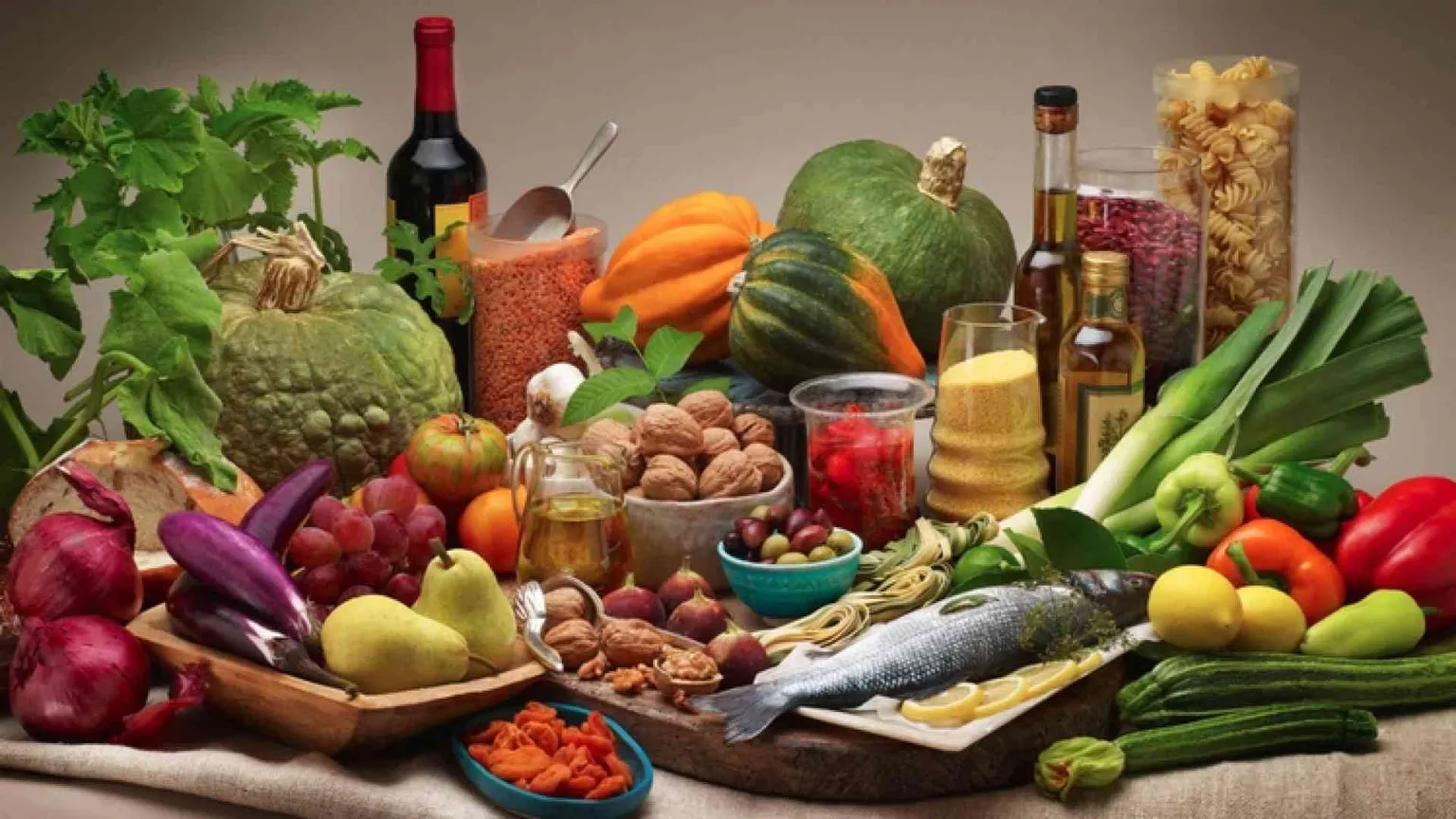 Così la dieta mediterranea rende felici e allunga la vita