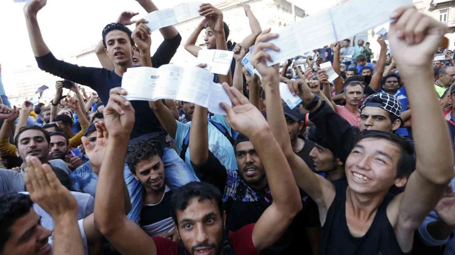 Migranti, appello delle ong: no ad accordo con Turchia