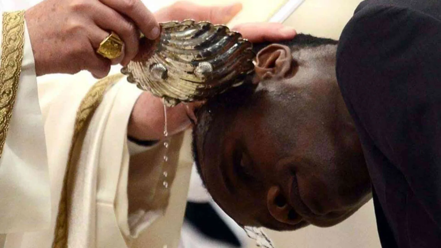Veglia di Pasqua: Battesimo per 12 adulti