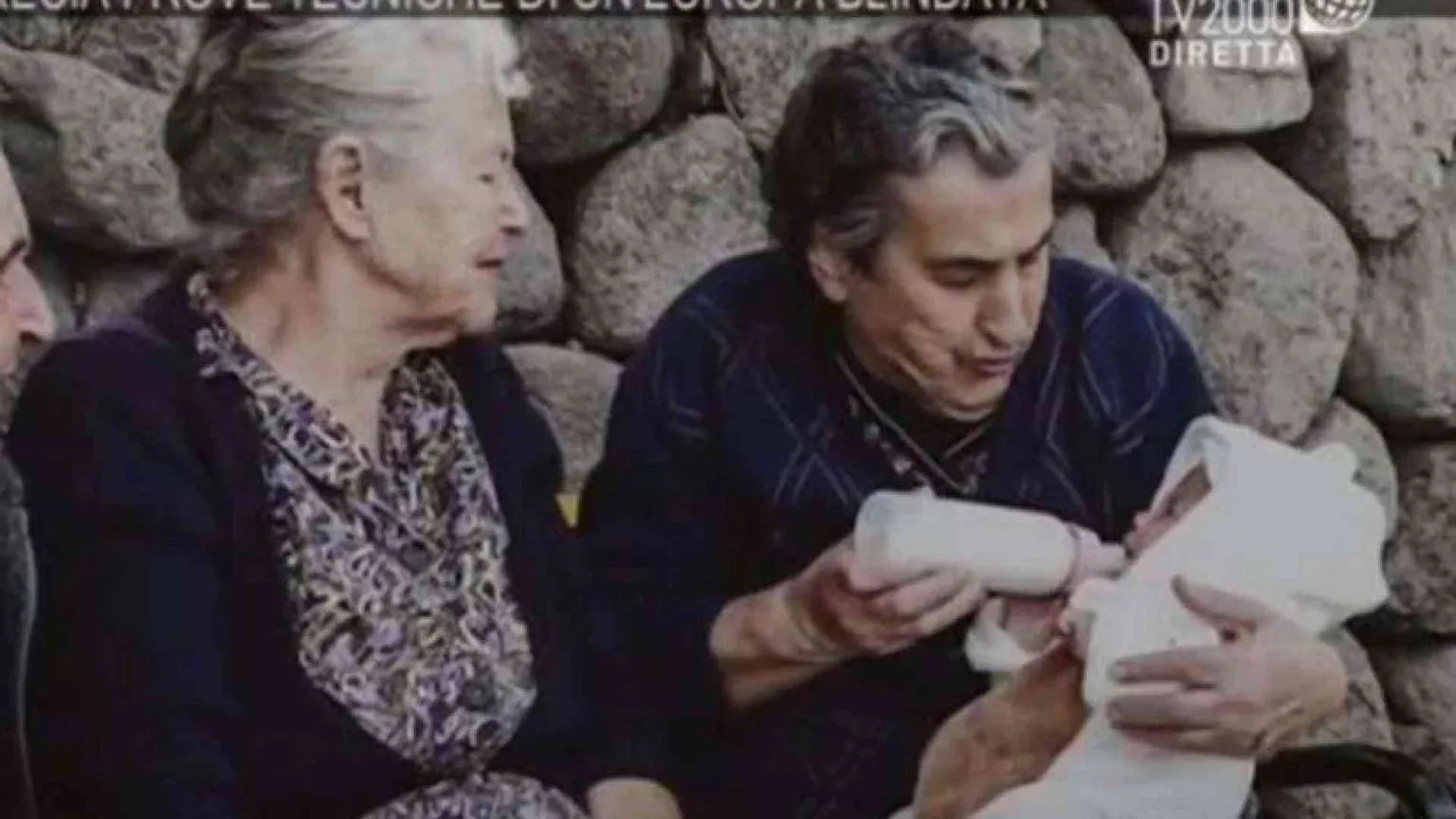 Emilia, la nonna di Lesbo: candidata al Nobel per la pace