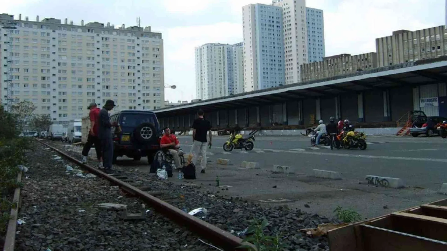 Viaggio nelle tensioni sociali che agitano Parigi