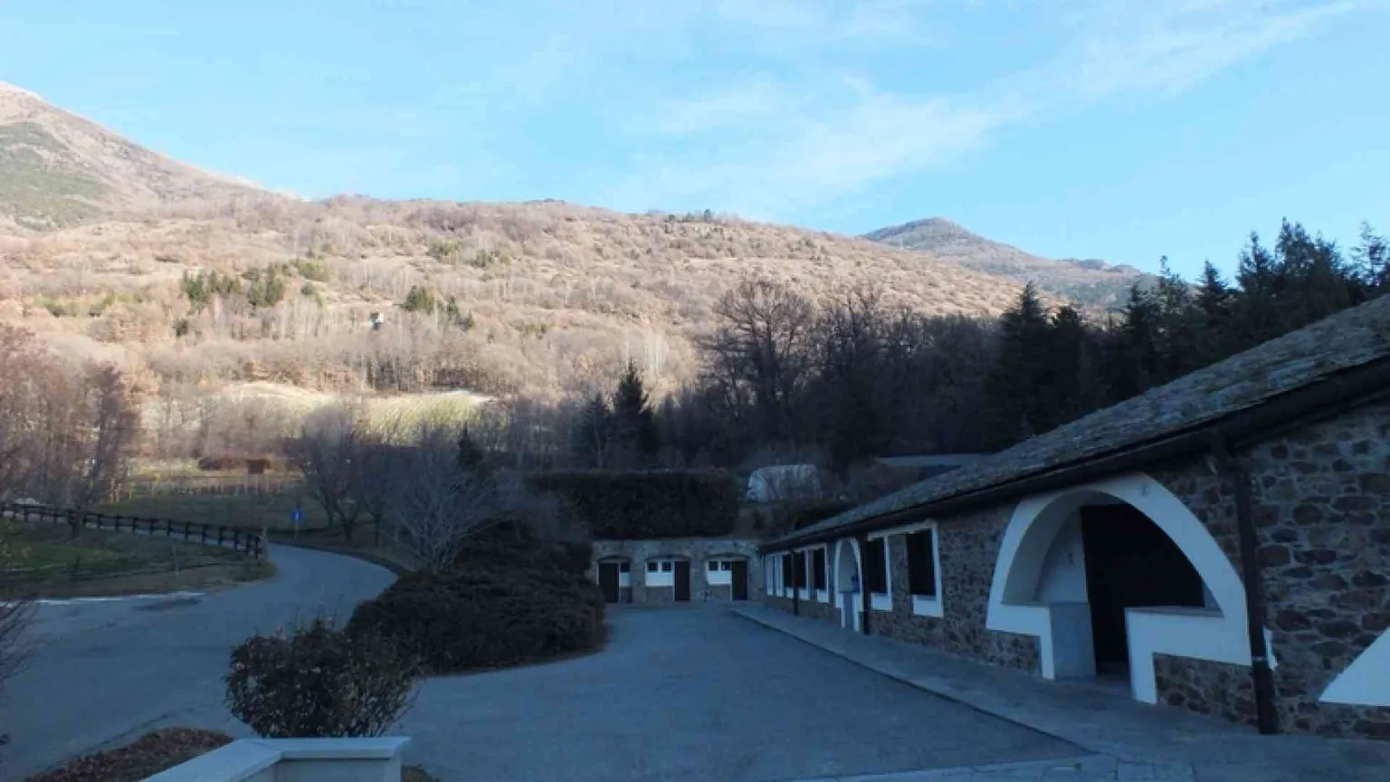 Nei monasteri c'è chi ritrova la sete di Dio