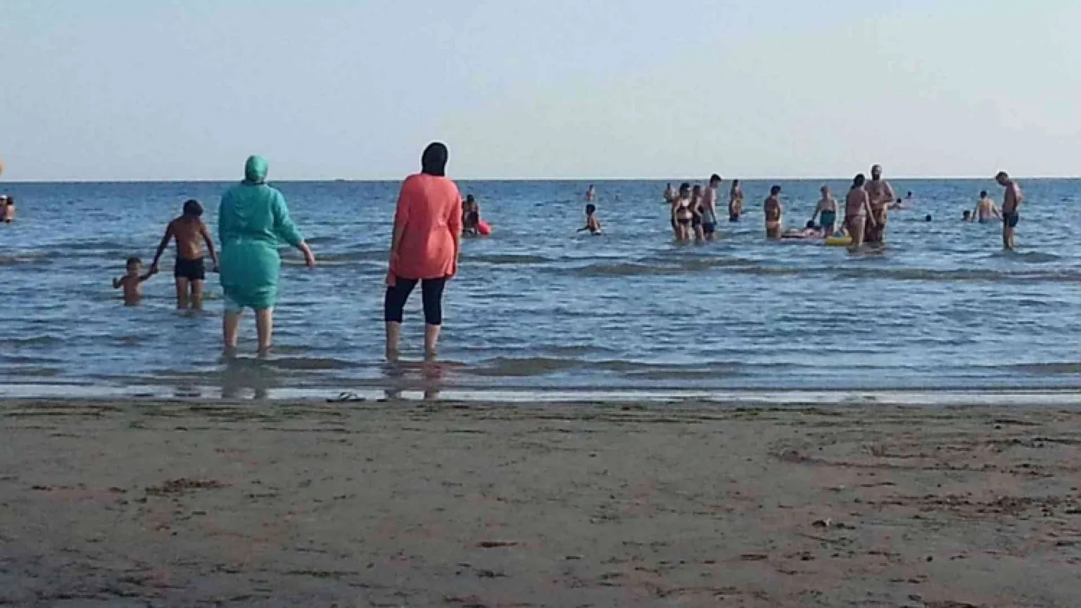 Veli, ferite e libertà