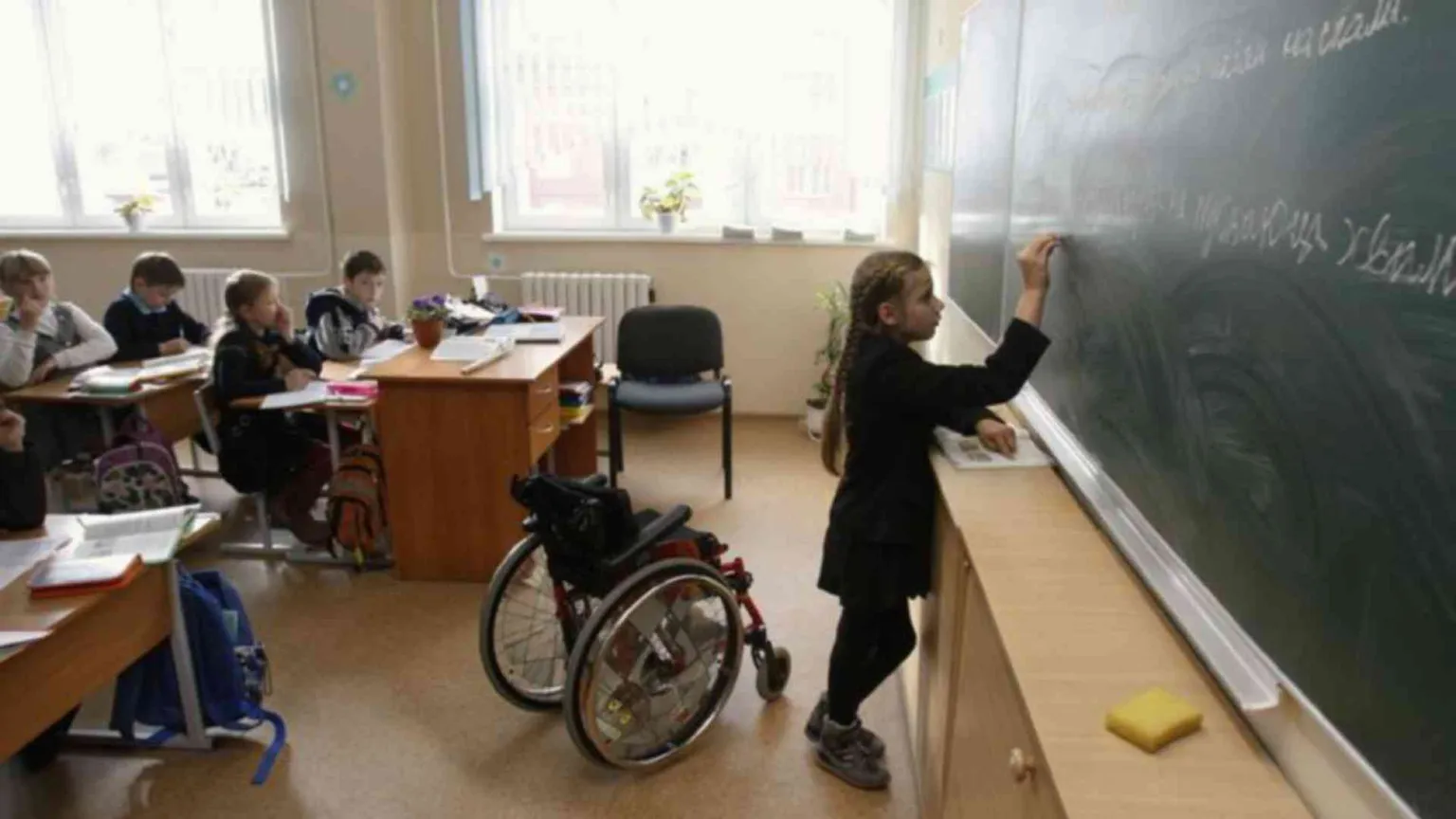 Scuola: «Sull'inclusione pericolosi passi indietro»