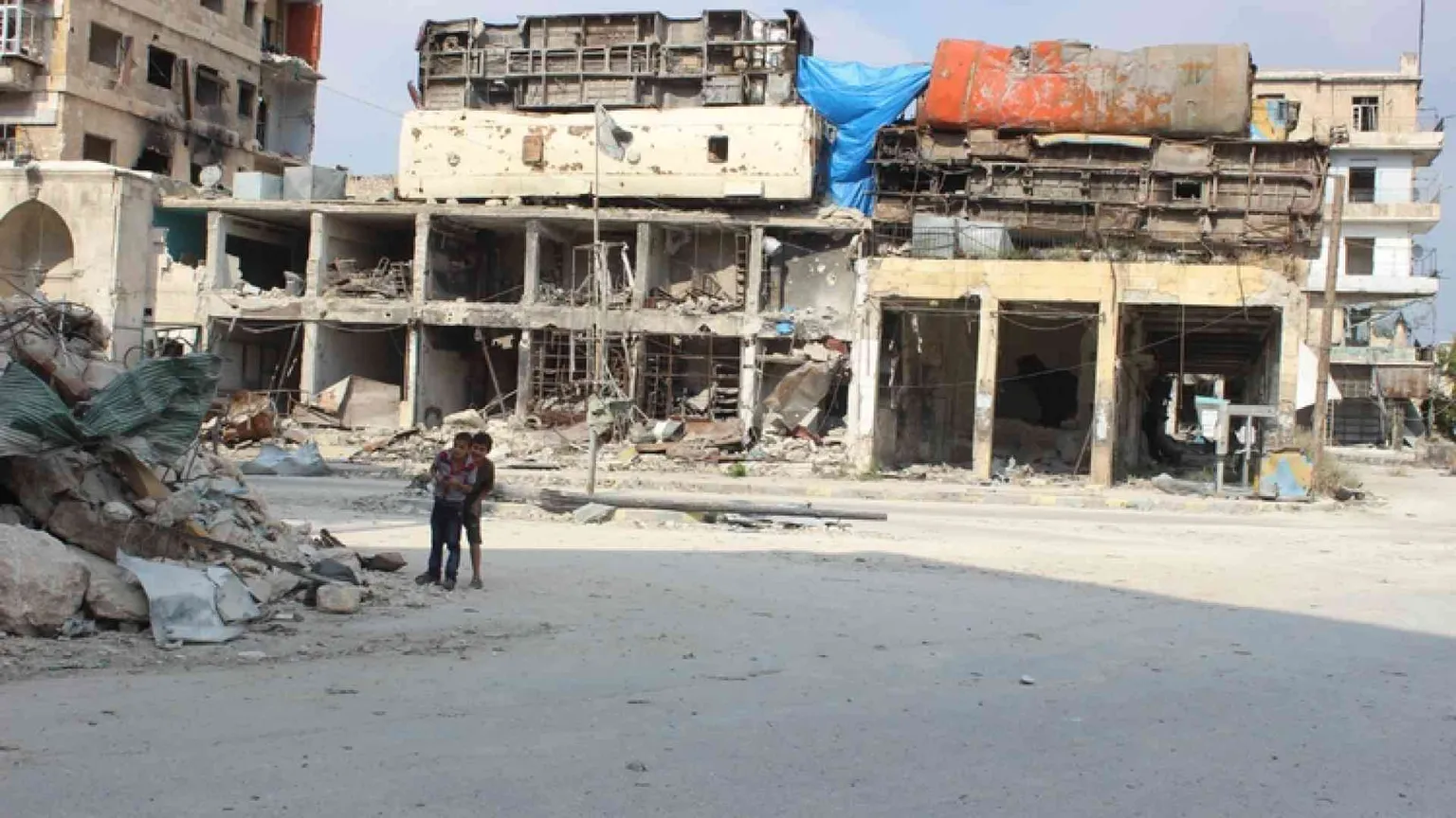 Siria, tregua finita: colpito convoglio umanitario
