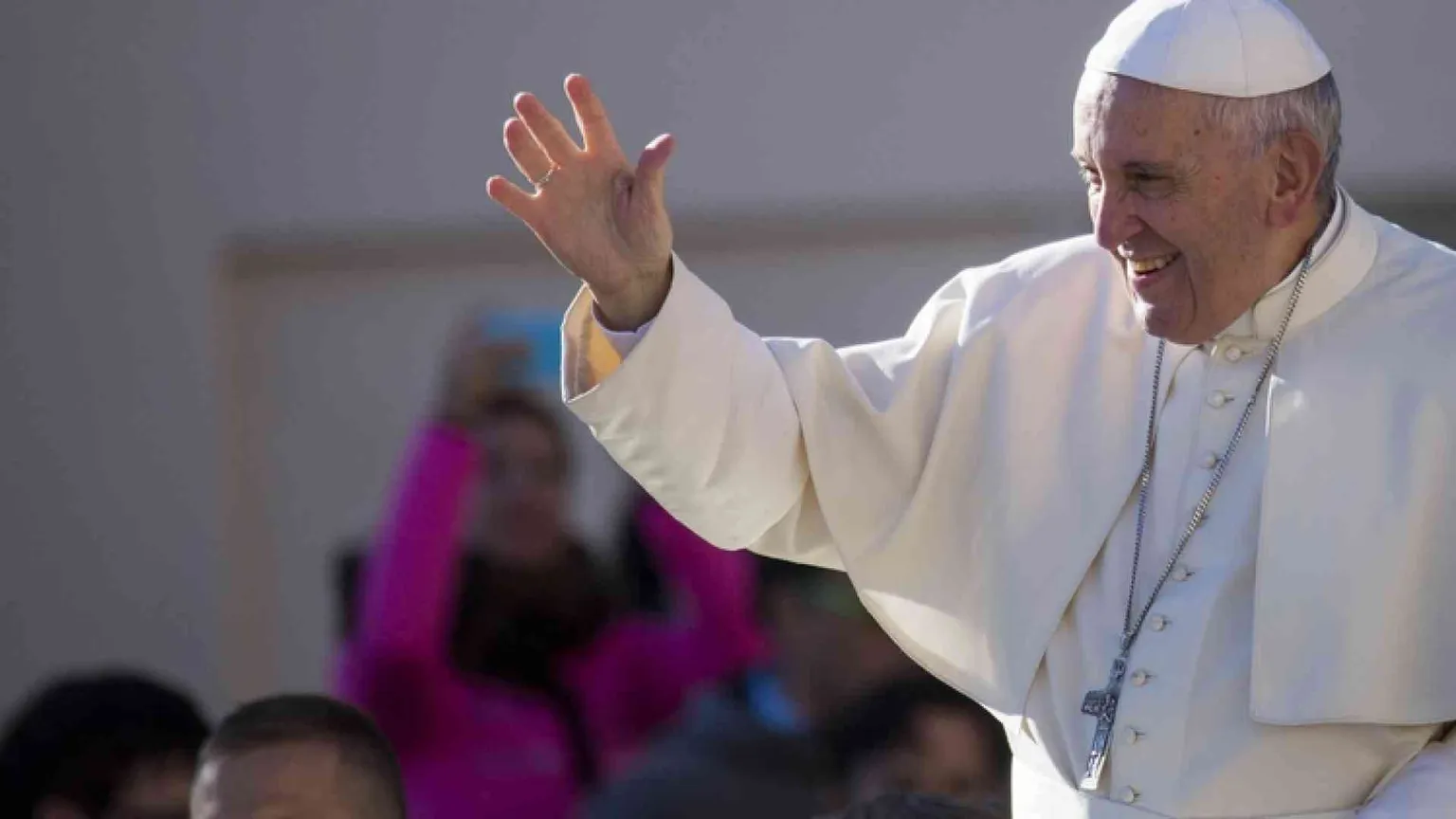 «Non abbiate paura!», Papa Francesco ricorda l'appello di Giovanni Paolo II