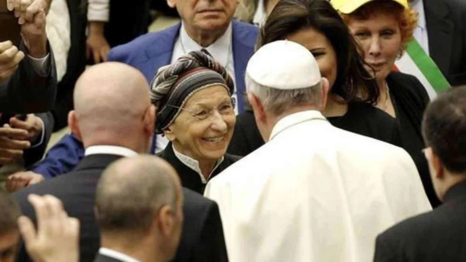 Il Papa riceve Emma Bonino: al centro l'accoglienza dei migranti