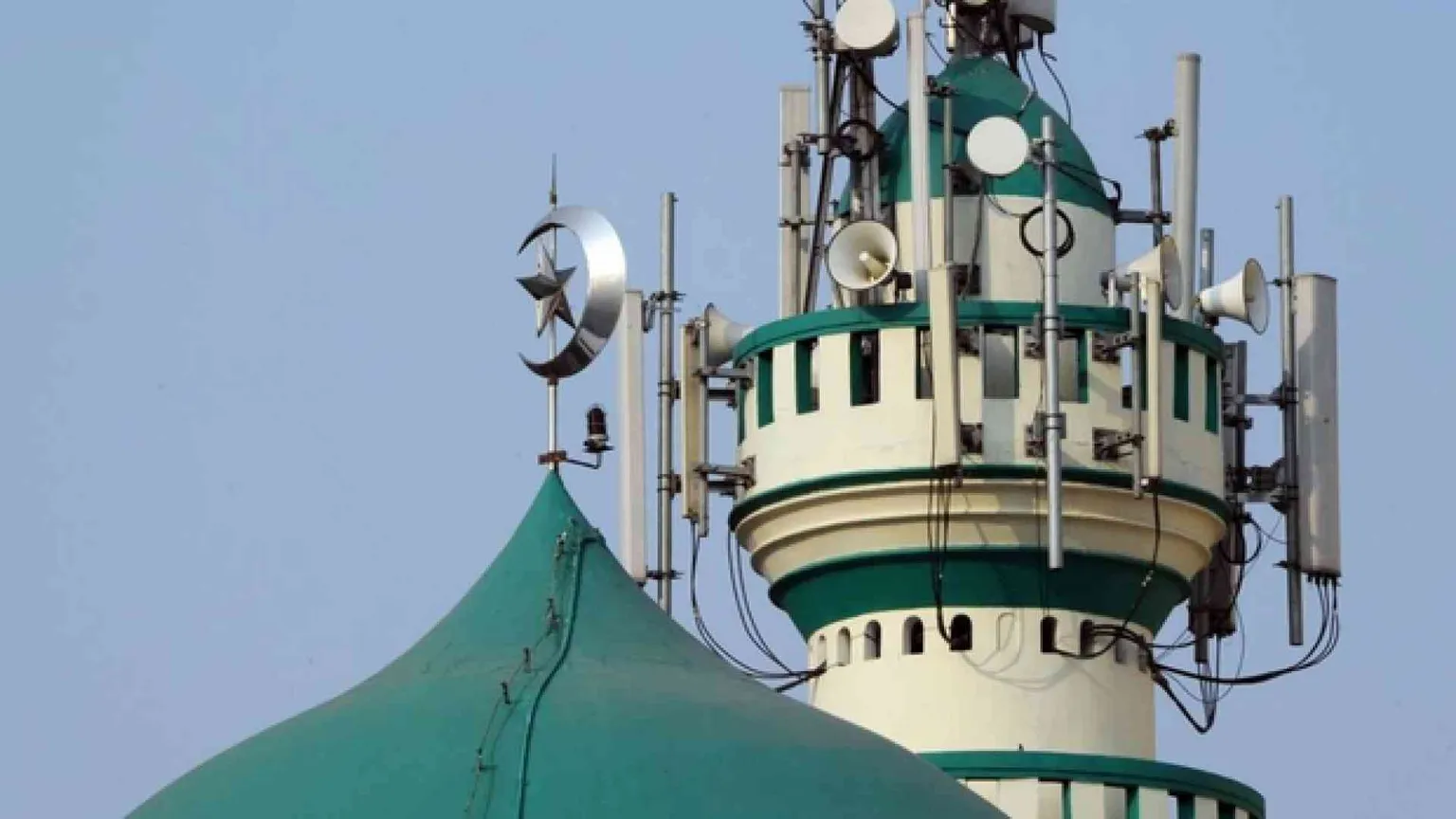 Il muezzin «disturba», Israele abbassa il volume