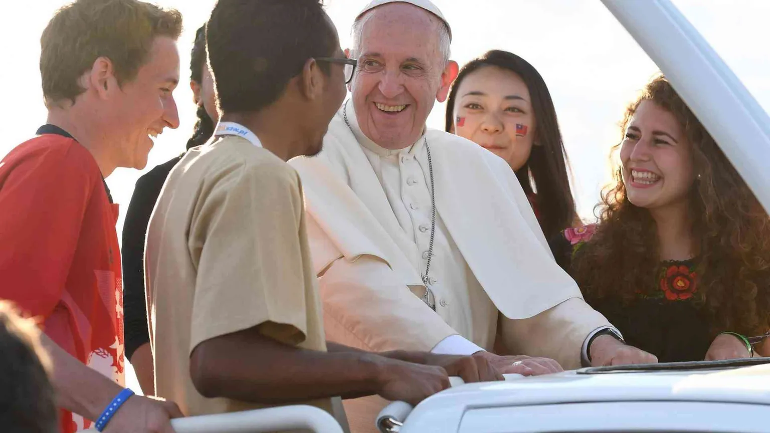 Papa Francesco ai giovani: «Non abbiate paura di scelte audaci»