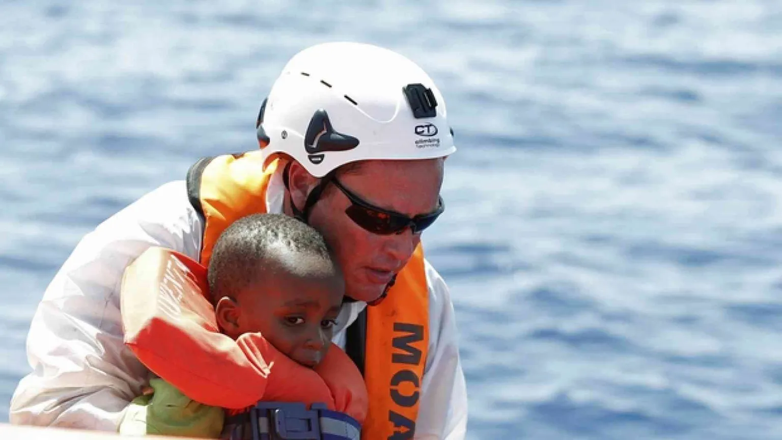 Soli, in fuga e senza protezione: il dramma dei 25mila minori