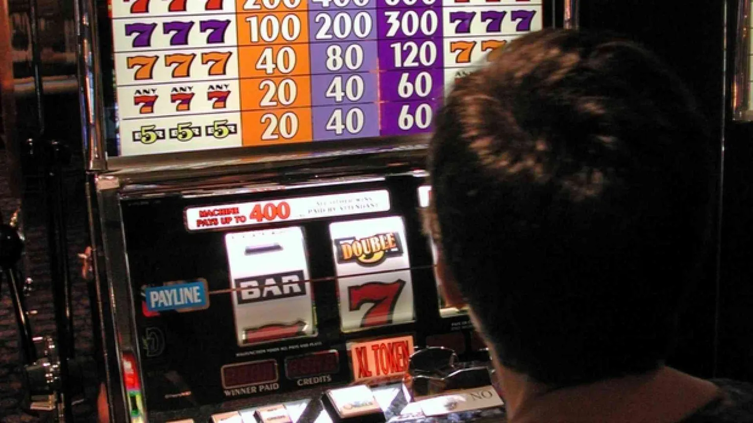 Gioca d'azzardo un italiano su due