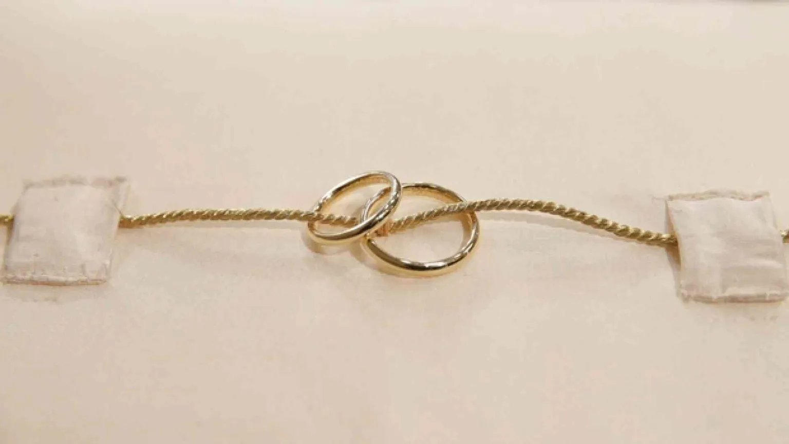 Matrimonio gay tra due cittadine straniere. Via libera della Cassazione