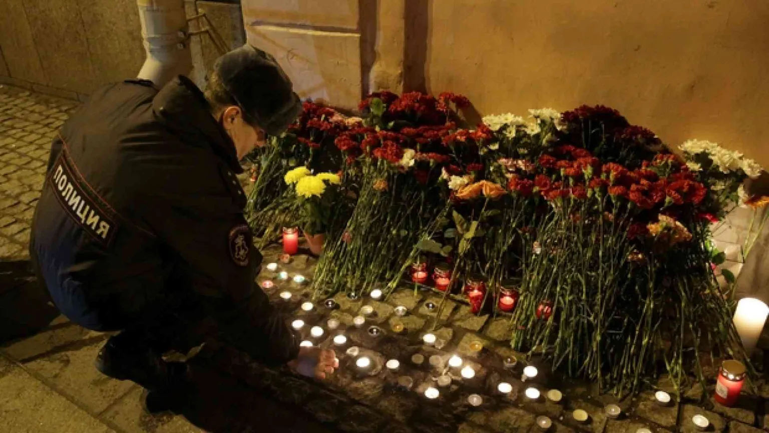 Bomba in metropolitana a San Pietroburgo. L'intelligence: kamikaze kirghizo