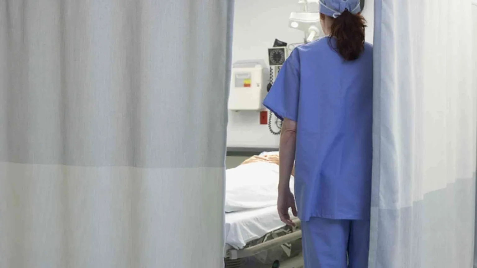 L'umanità che resiste tra medico e paziente