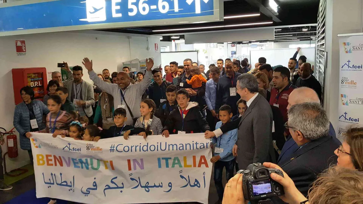 Profughi siriani, corridoi umanitari a quota 800