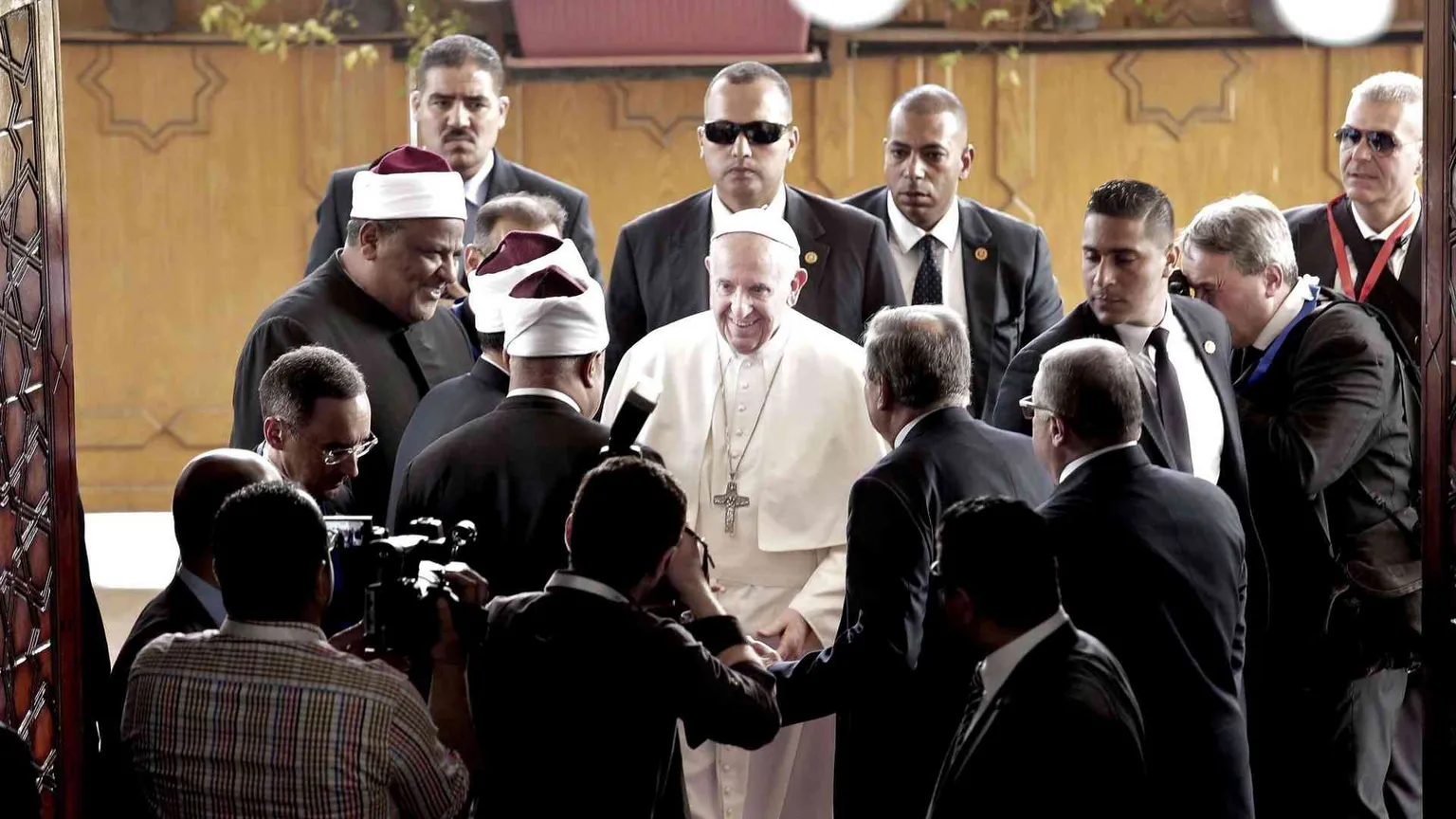 Il Papa all'università sunnita al-Azhar: dialogo tra religioni è via di verità