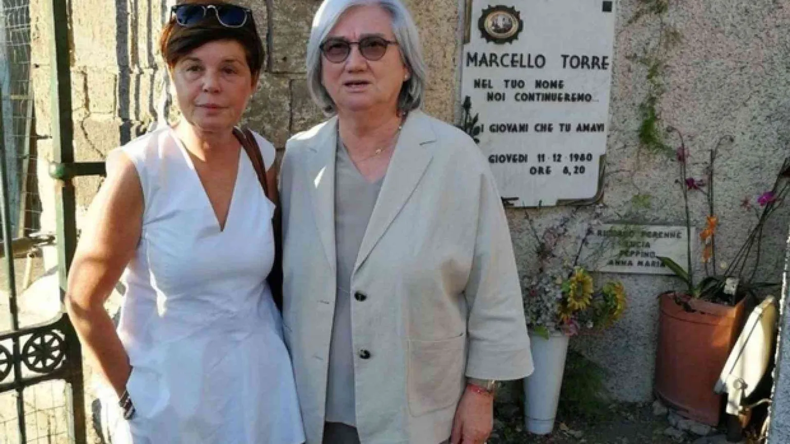 Rosy Bindi sul luogo dell'omicidio di Marcello Torre dopo il furto oltraggioso