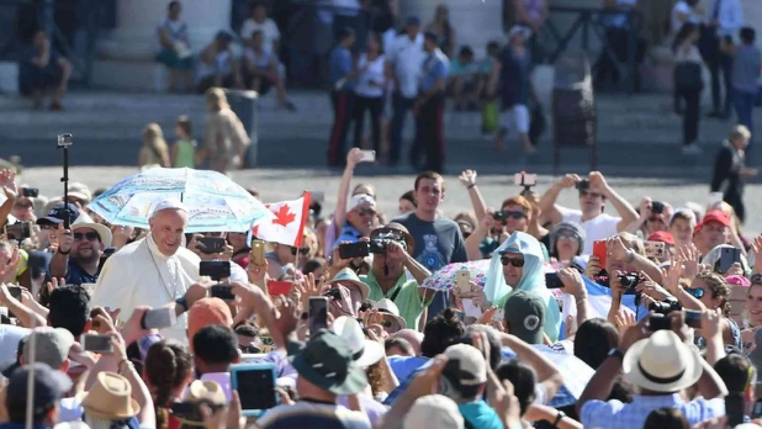 Papa Francesco: il Signore ci dona la speranza di essere santi