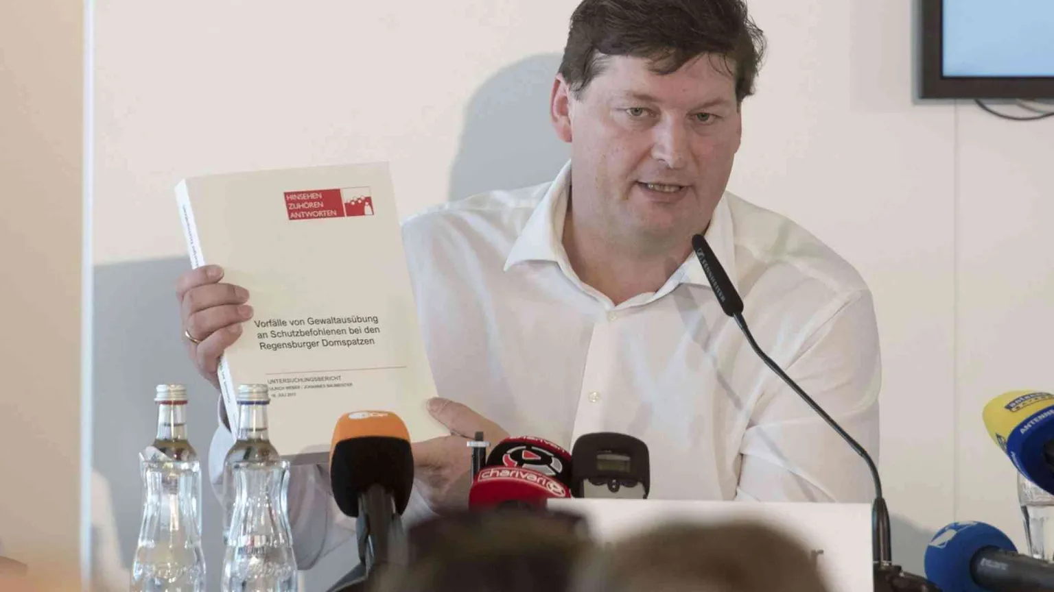 La Chiesa: «Punizioni violente per più di 500 bambini del coro di Ratisbona»