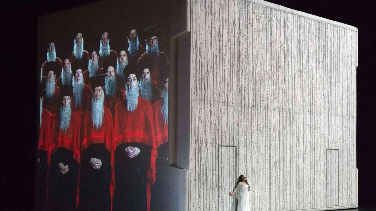 A Salisburgo l'Aida di Riccardo Muti e Shirin Neshat contro ogni guerra