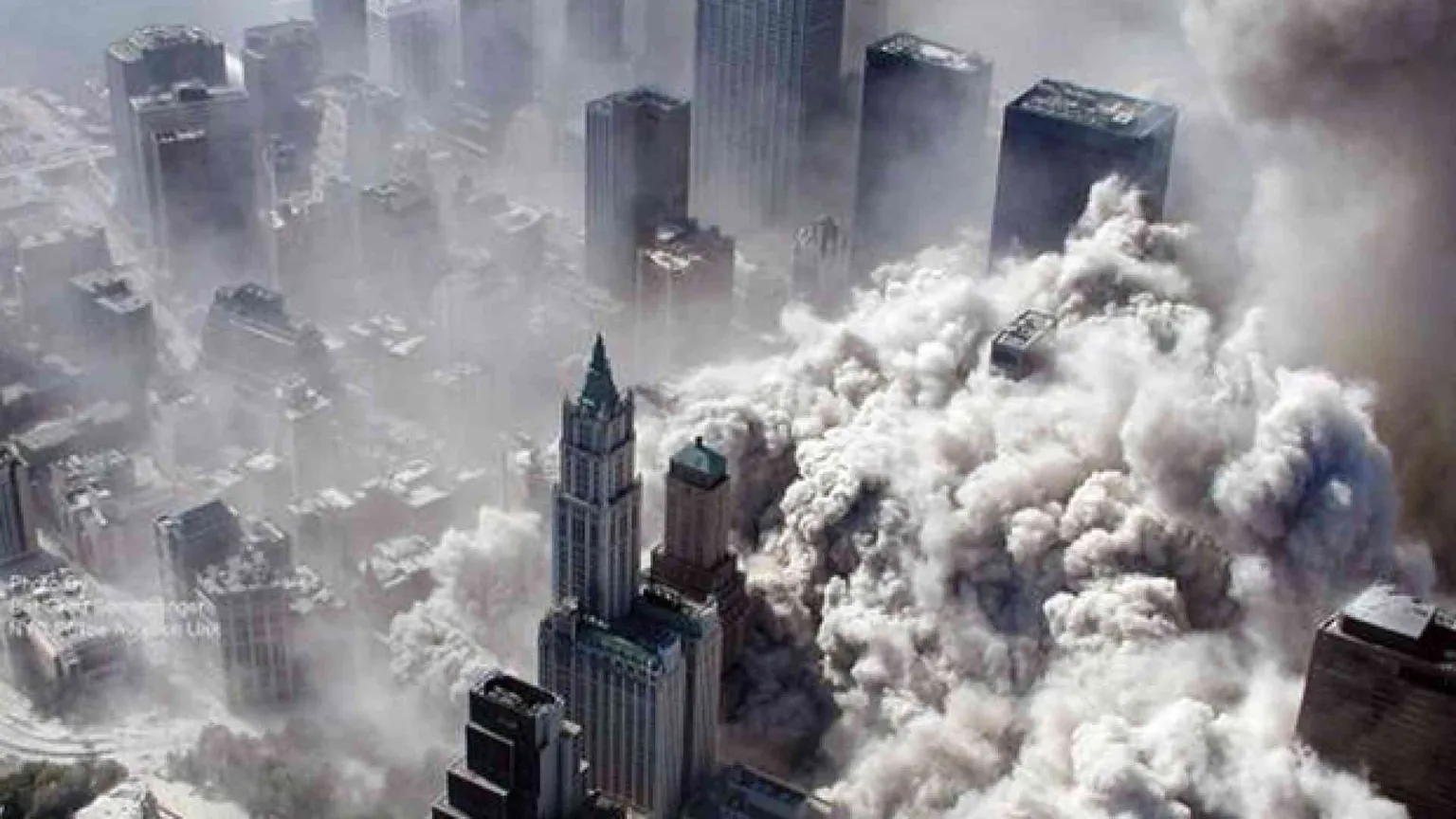 L'11 settembre di Trump alza un «muro» di paura