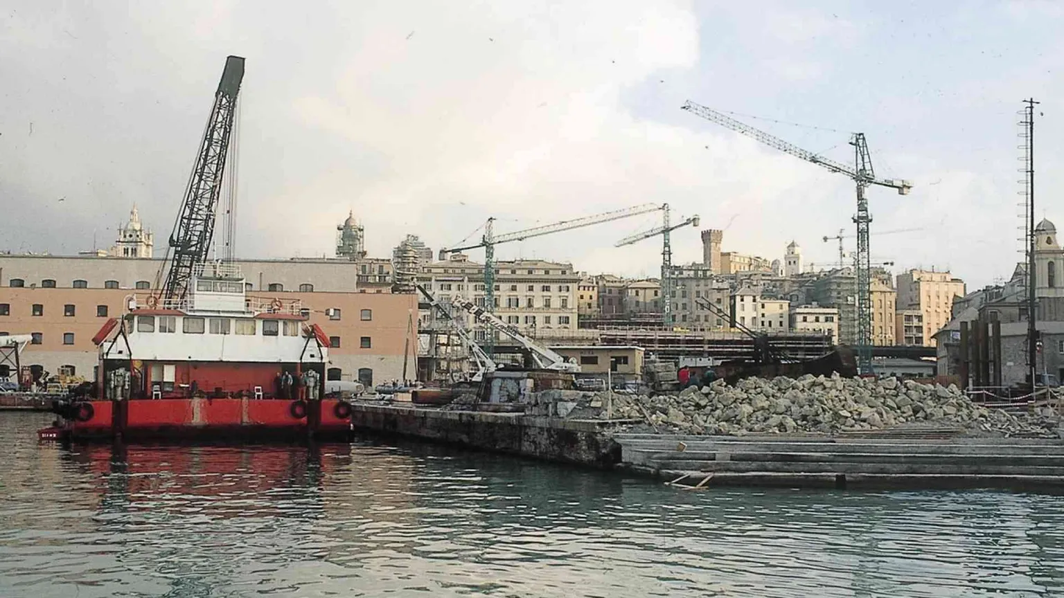 Porti italiani, la crescita ristagna ancora
