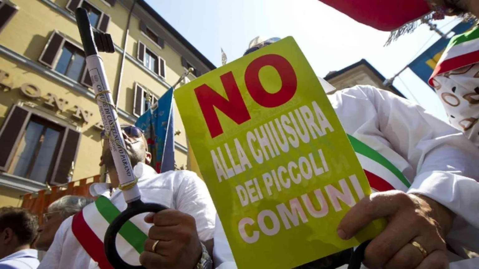 Spopolati e senza più servizi. I 40 Comuni dimenticati