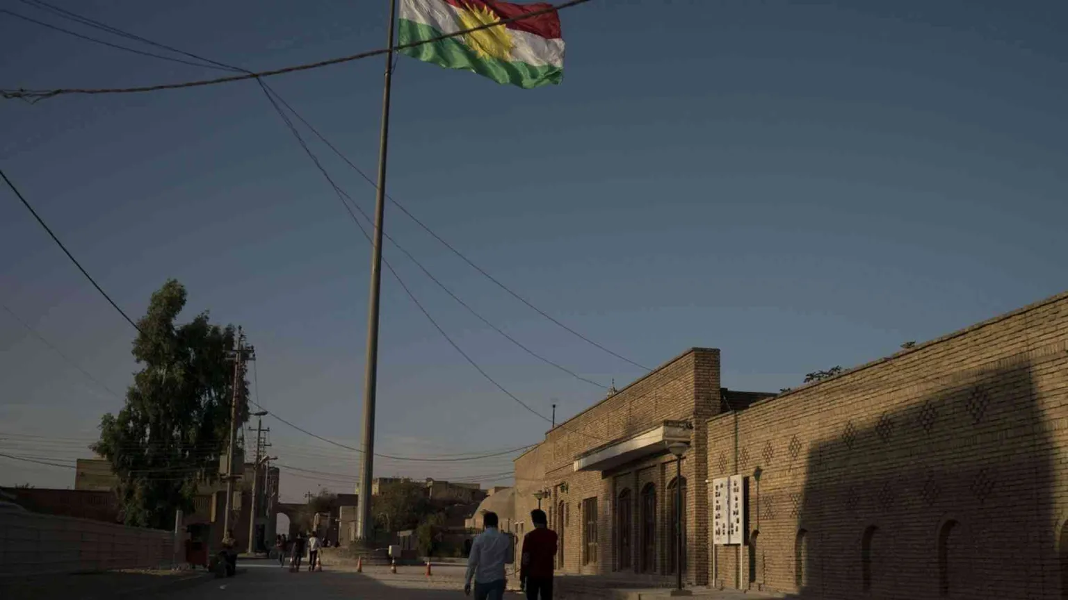 Il premier Abadi ai curdi: «Prima annullate il referendum poi trattiamo»