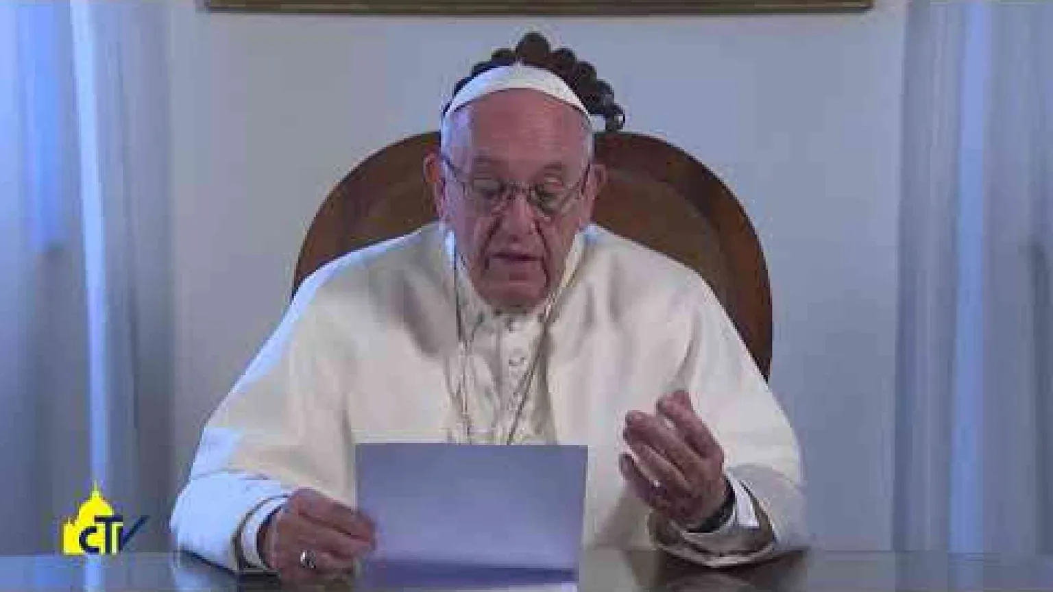 Il Papa: «La precarietà totale uccide»