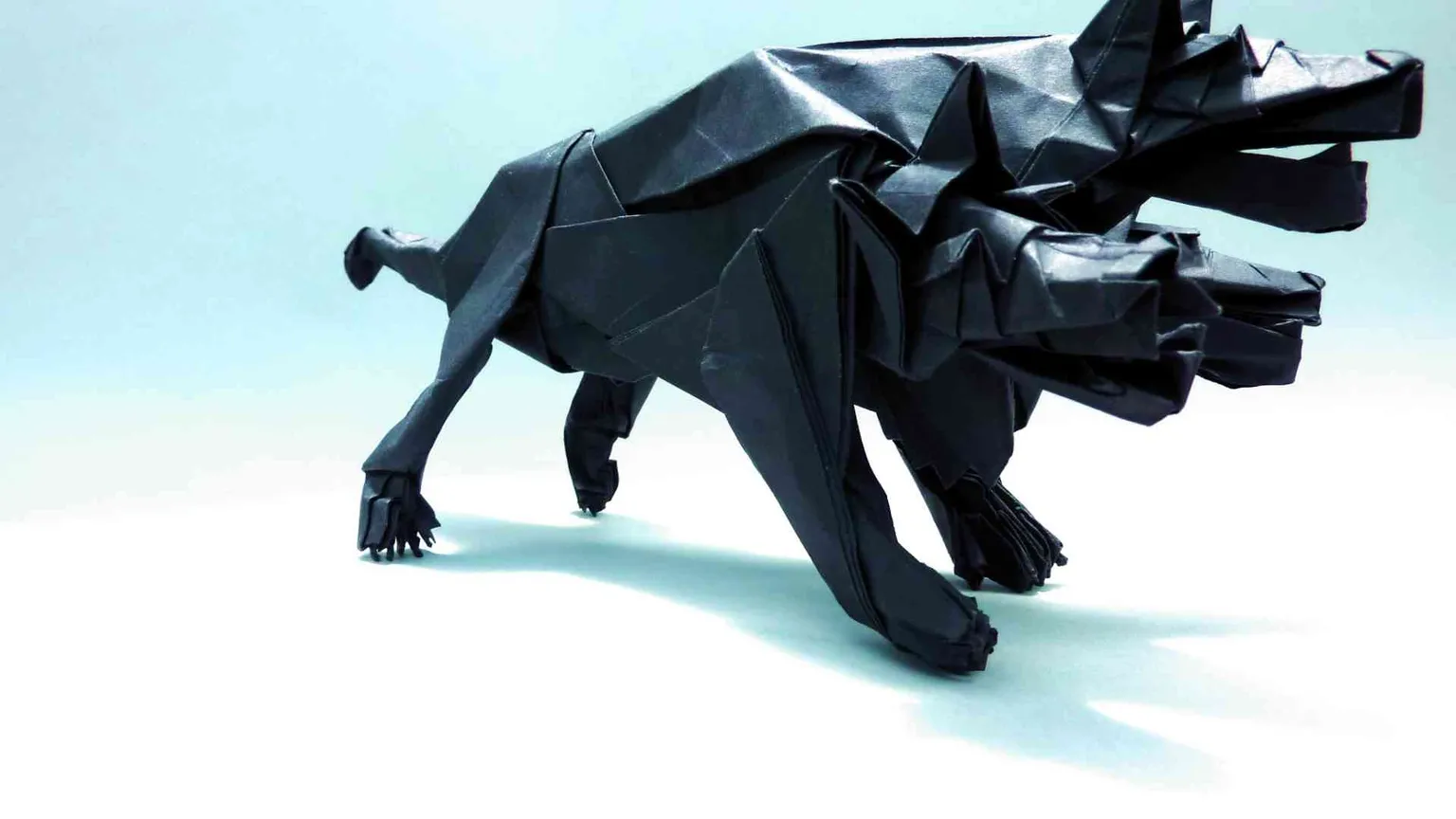 Cerberus la vuole intera, ma lo "spezzatino" è la sua specialità