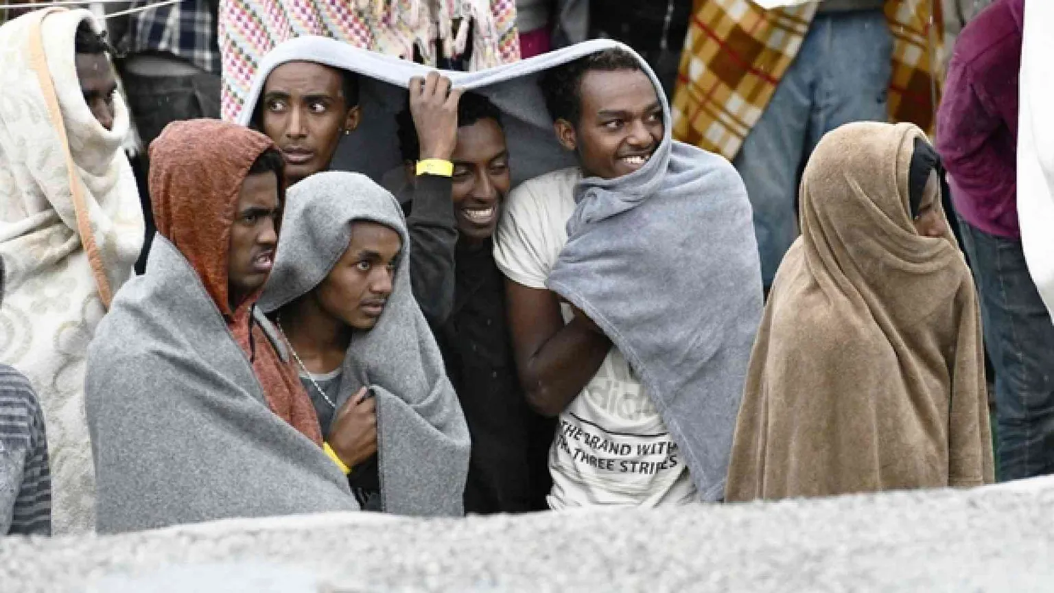 Calano gli sbarchi ma aumentano gli arrivi di piccoli migranti
