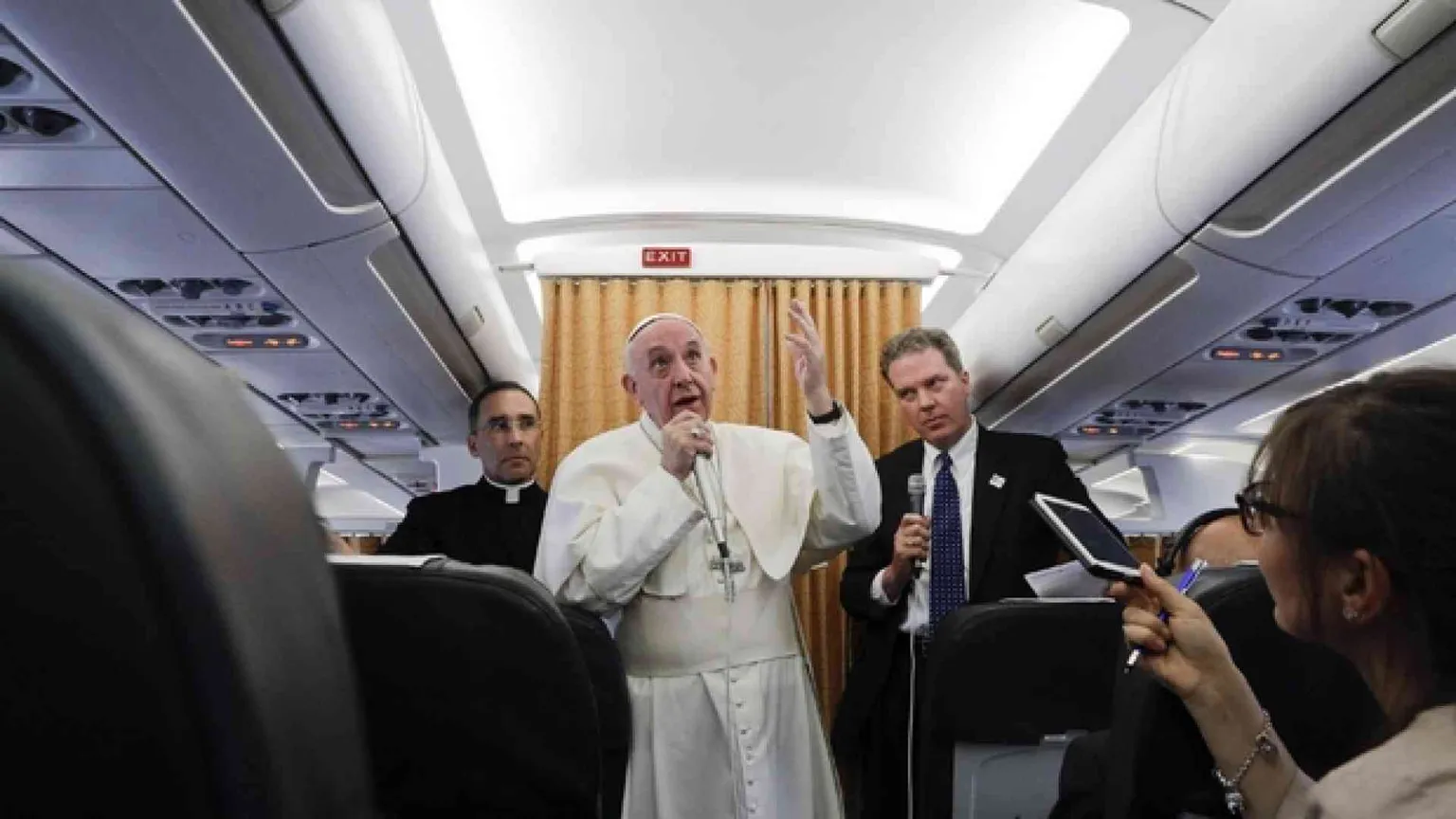 Papa Francesco: armi nucleari, siamo al limite del lecito