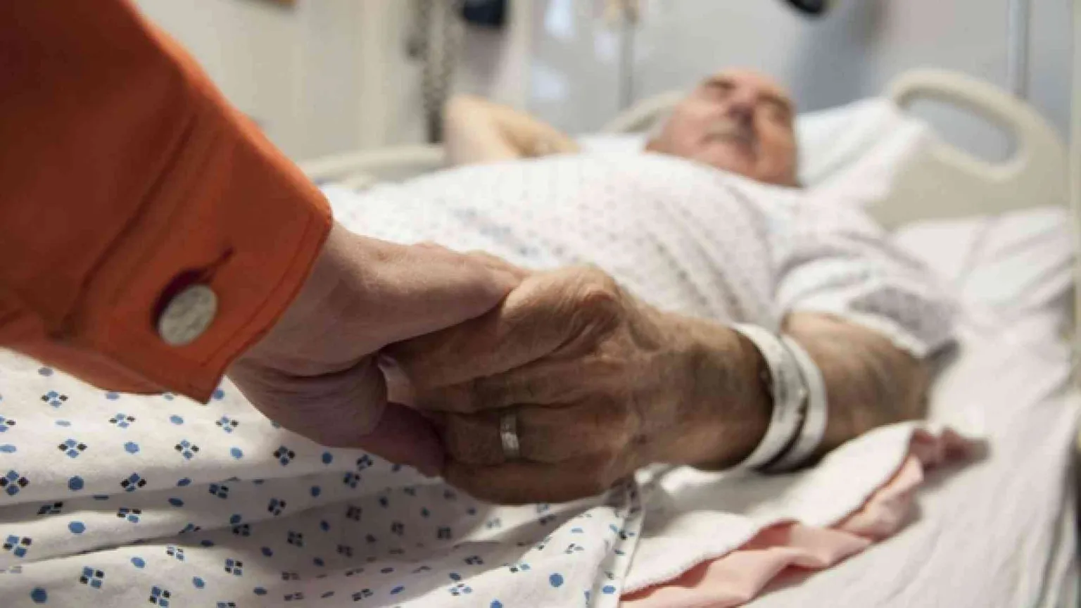 Appello di medici contrari alle Dat: «Legge inaccettabile»