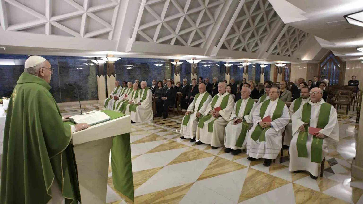 Doppia vita per i pastori è ferita nella Chiesa