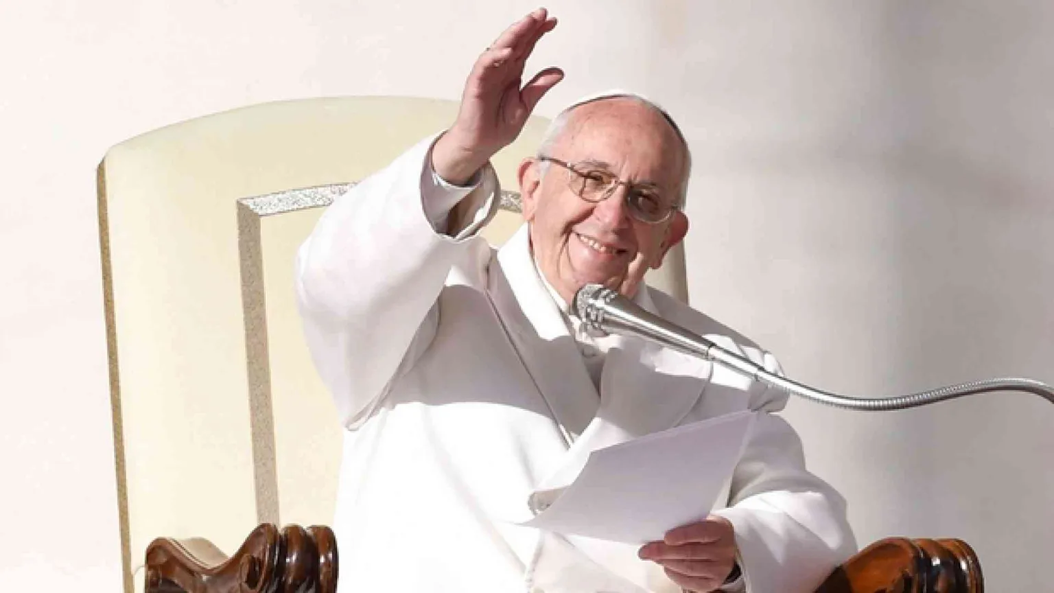 Spadaro: «Così Francesco sta cambiando il mondo»
