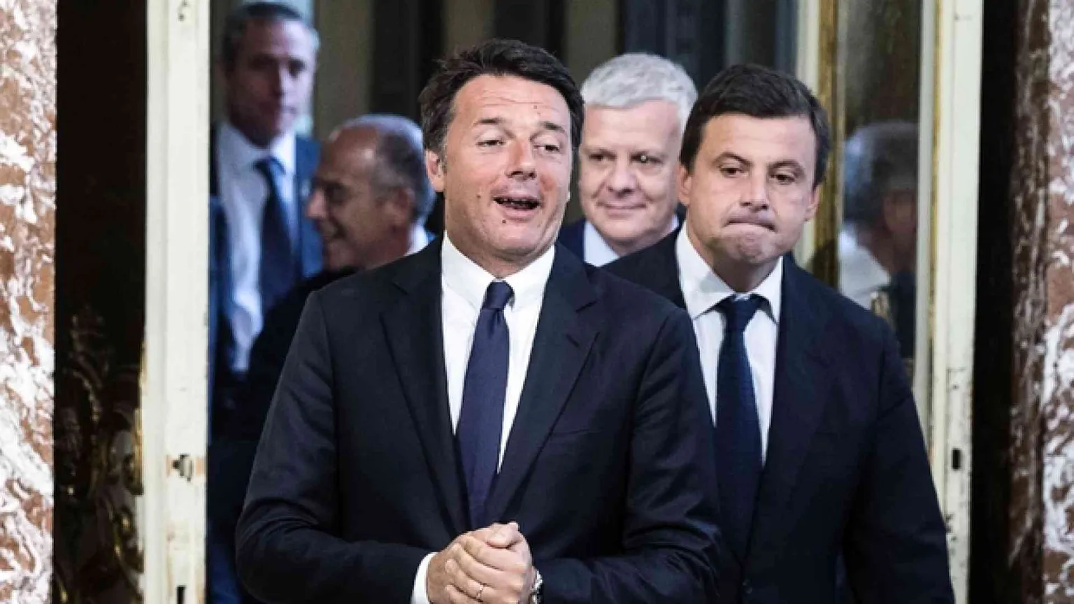 Bufera dem, in campo Calenda. Renzi: chi vuole andare con M5S lo dica