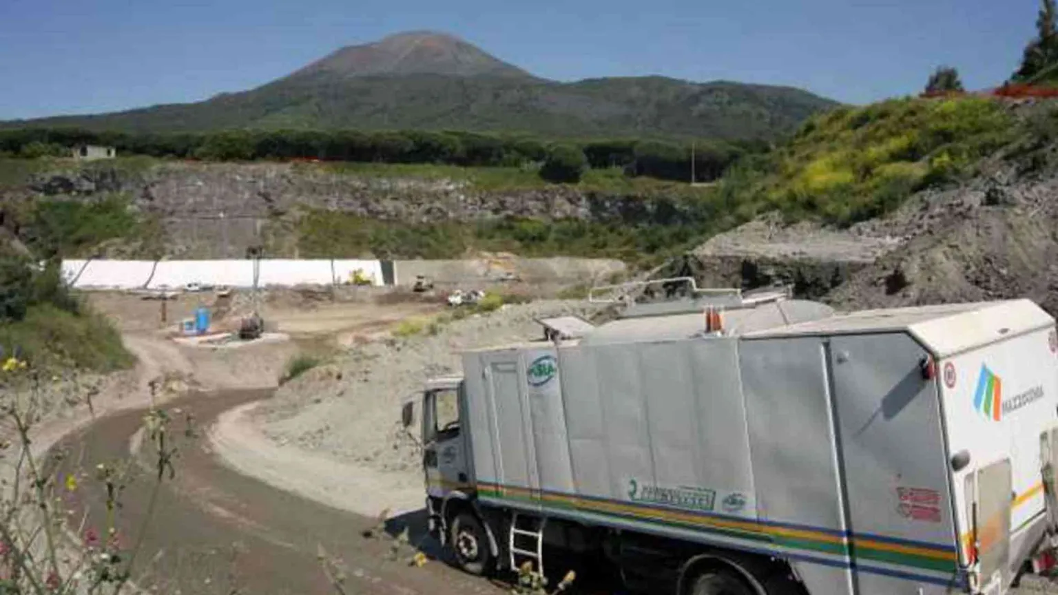 Discarica di Maddaloni, una bomba a orologeria
