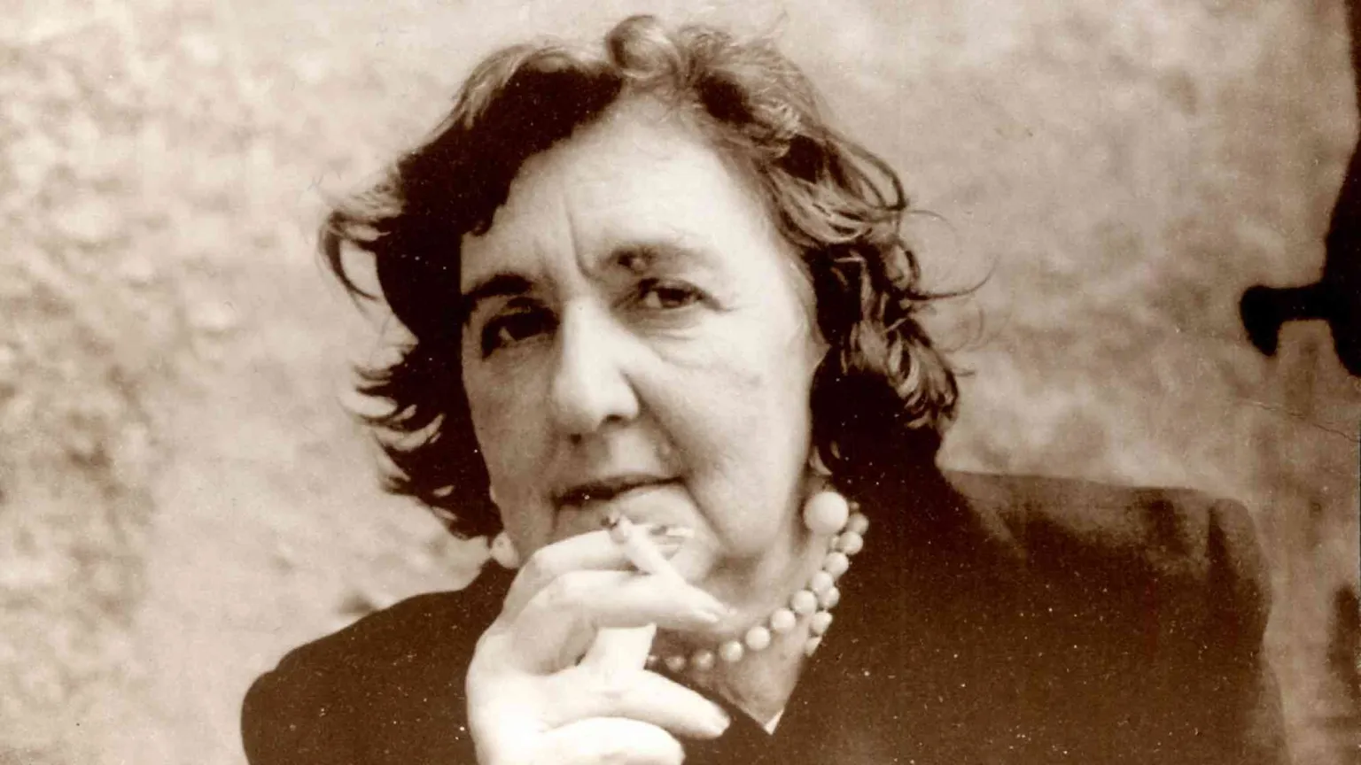 «Alda Merini questa sera torna sul palco e recita tra noi»