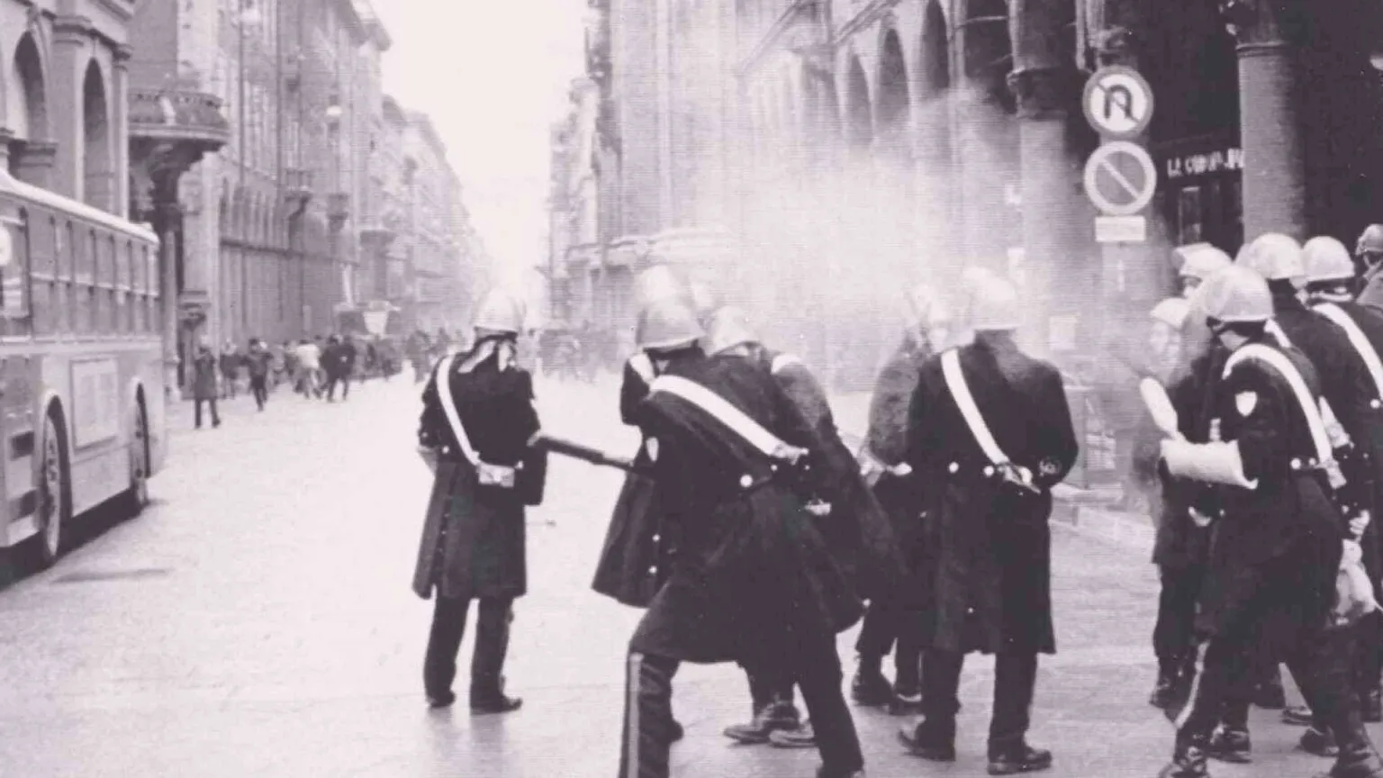 1977 - Guerriglia, gambizzati: la Repubblica nella morsa dell'odio