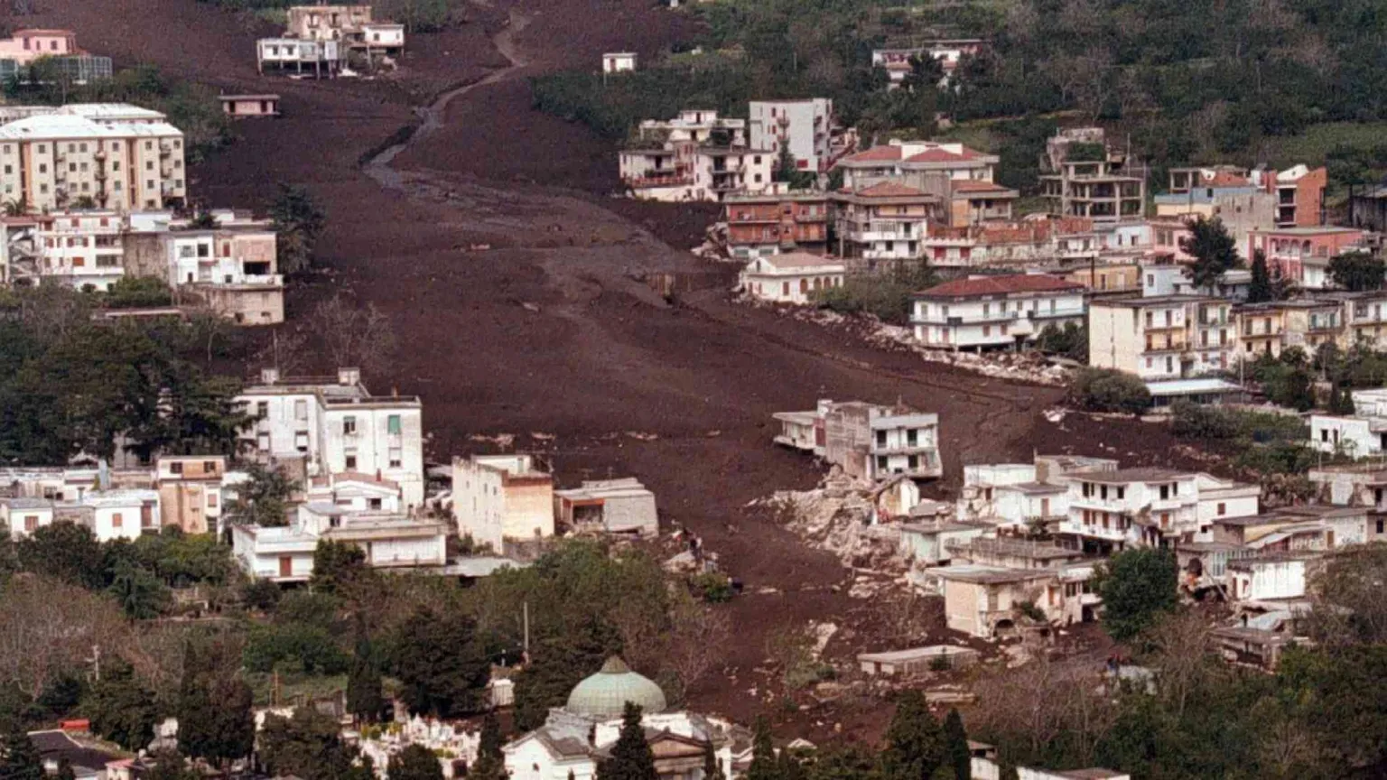 Sarno, il 5 maggio di vent'anni anni fa la marea di fango uccise 160 persone