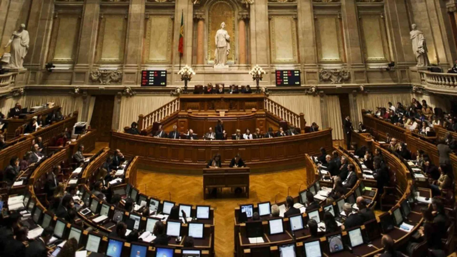 Il Portogallo dice «no» al suicidio assistito e all'eutanasia