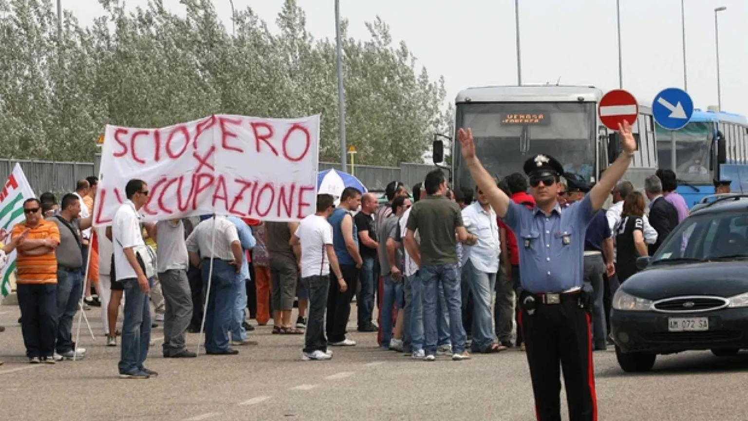 Più posti con la reindustrializzazione