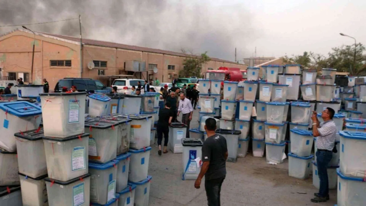 In fiamme in Iraq il deposito delle schede da ricontare