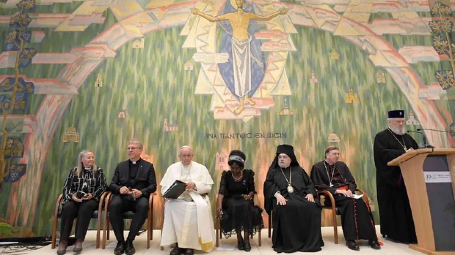 Il Papa a Ginevra: «Lasciamoci provocare dalle sfide del mondo»